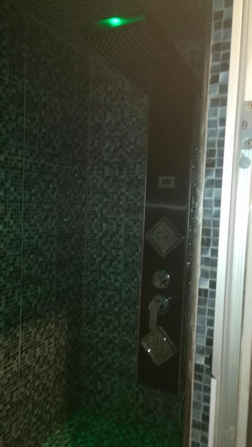 Studette Avec Spa & Jacuzzi Sète Exteriör bild